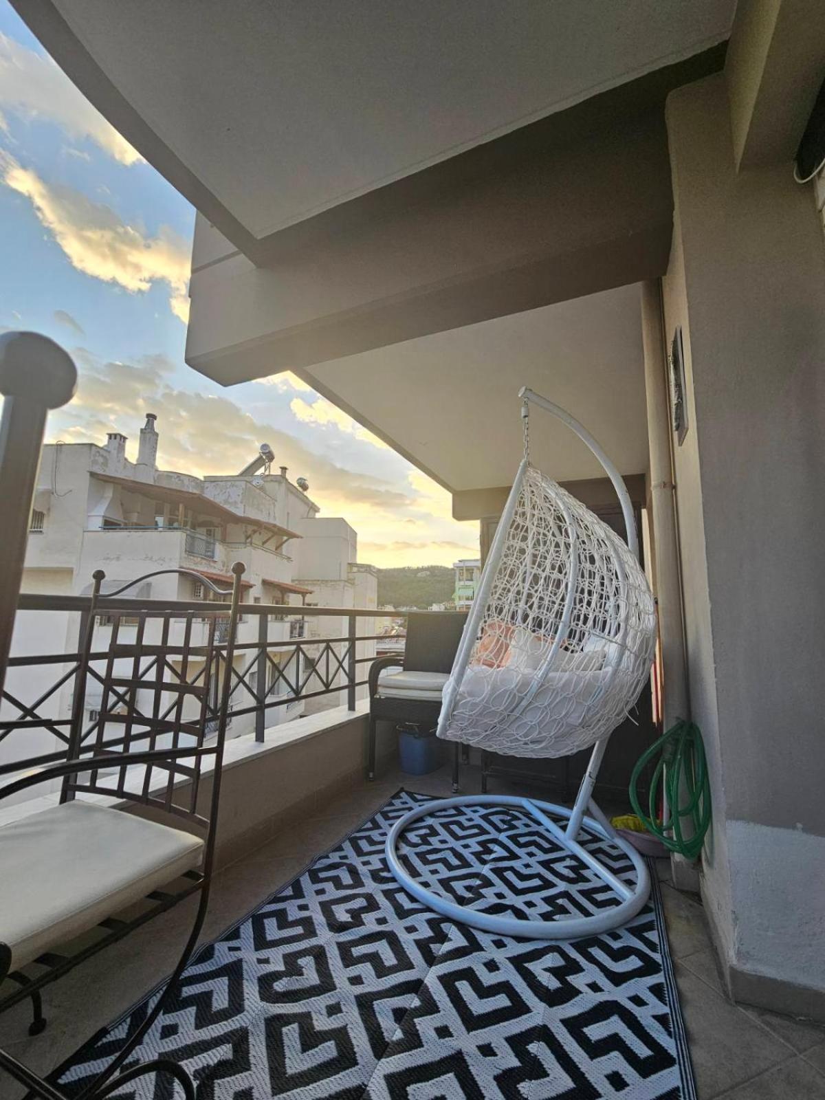 Ferienwohnung La Vie Est Belle Kavala Exterior foto
